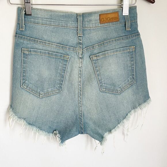 GJG Denim High Rise Frayed Shorts NWOT Size M - Picture 6 of 8